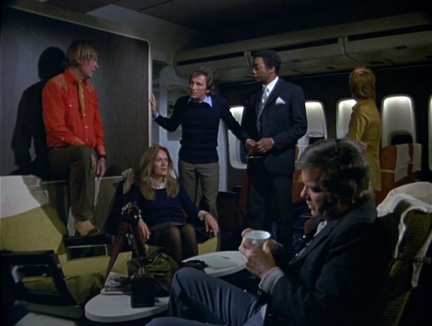 horror-at-37000-feet-still2