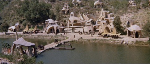 Ape_City_in_Planet_of_the_Apes