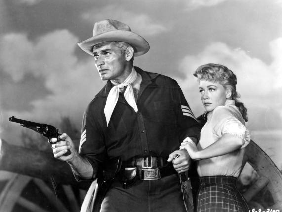 jeff-chandler-and-dorothy-malone-in-förbjudet-land-(1956)